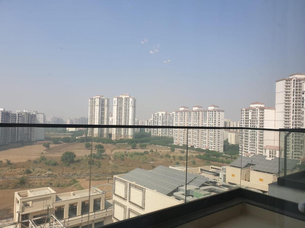 גורגאון Holiday Inn Gurugram Sector 90 By Ihg מראה חיצוני תמונה View of Greater Noida City